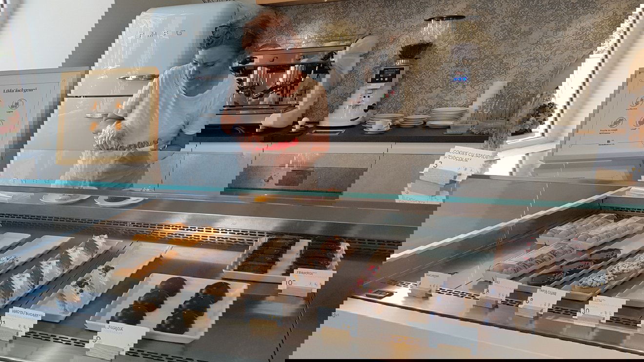 Gasztronómiai ékesség a  a francia stílusú Lolita cukrászda •  Fotó: Borbély Zsolt Attila