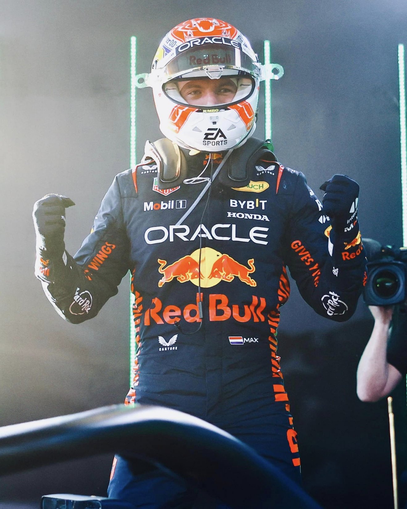 Max Verstappen ünnepel. Pályafutáa során először diadalmaskodott Ausztráliában •  Fotó: Facebook/Max Verstappen