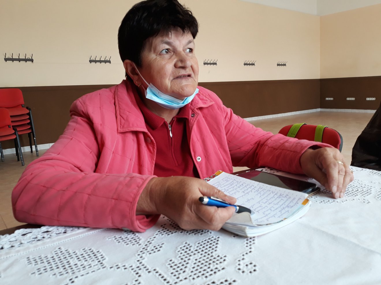 Fiatal végzősként Molnár Judit tanító néni egyetlen tanévre jött Domokosra, ahhoz, hogy végül itt ragadjon •  Fotó: Szucher Ervin