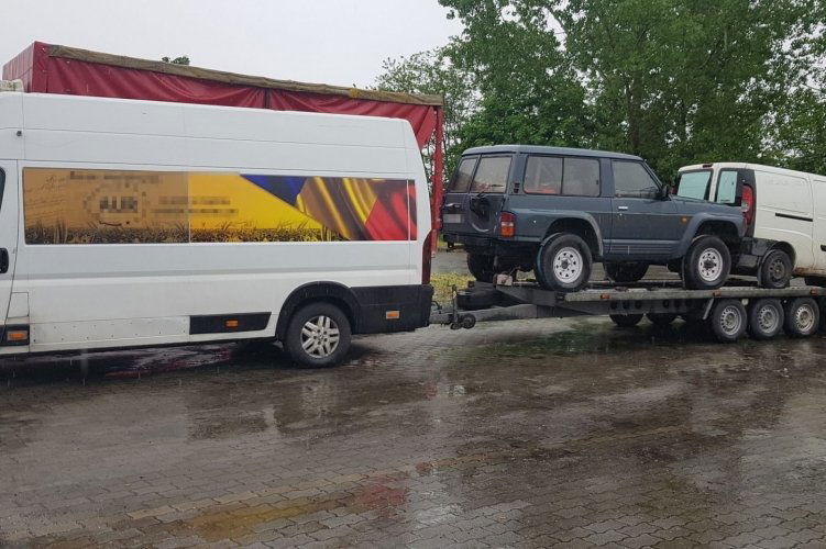 A balesetveszélyes járműszerelvény 2,5 tonnával volt súlyosabb a megengedettnél •  Fotó: Police.hu