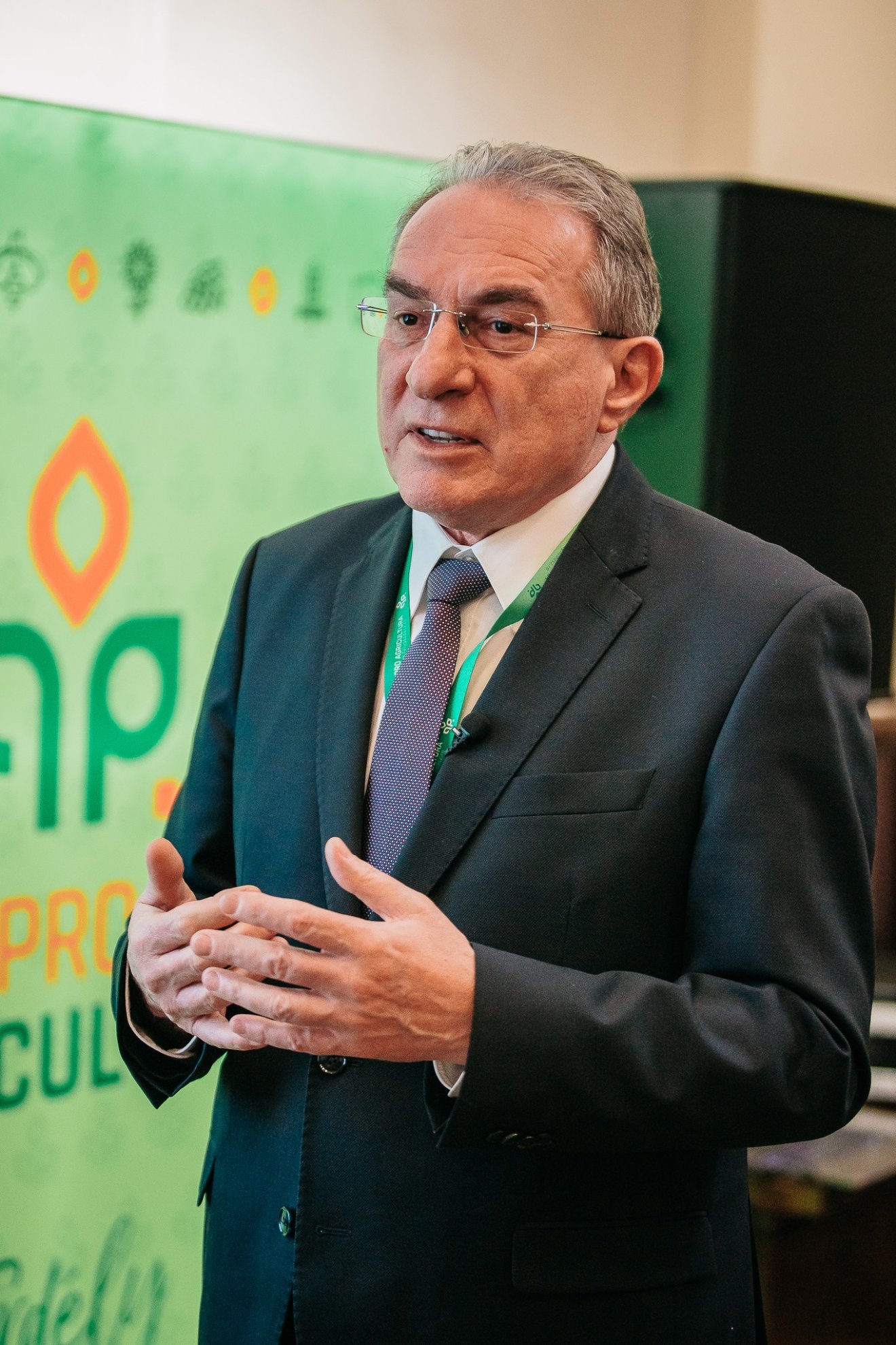 Winkler Gyula EP-képviselő bizakodó: az Európai Unió nagy összegekkel támogatja a biogazdálkodás megerősítését a kontinens országaiban •  Fotó: Pro Agricultura