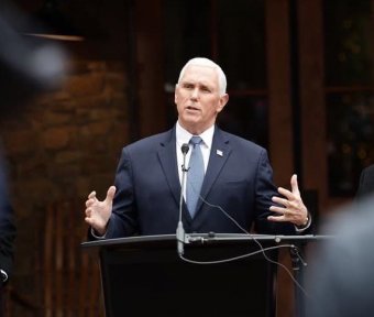 Ezúttal Mike Pence korábbi amerikai alelnök otthonában tartottak házkutatást