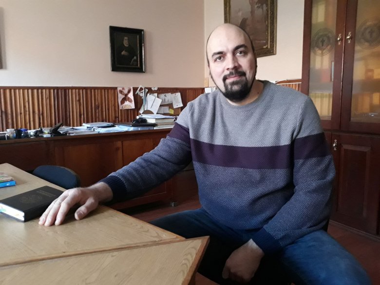 Korodi Levente: a barcasági csángók nagyobb odafi gyelést igényelnek •  Fotó: Szucher Ervin
