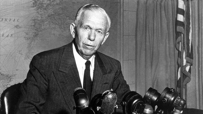 George C. Marshall Nobel-békedíjas tábornok, politikus 1947-ben •  Fotó: Wikipedia