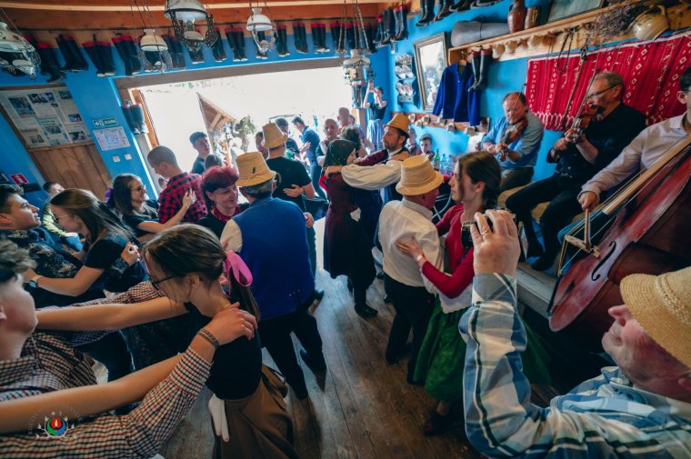 Hajnali Székről – széki táncház és mulatságok a Kossuth rádióban