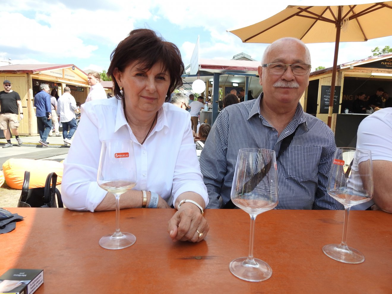 A békéscsabai erdélyi étterem tulajdonosai, a Vincze házaspár •  Fotó: Makkay József