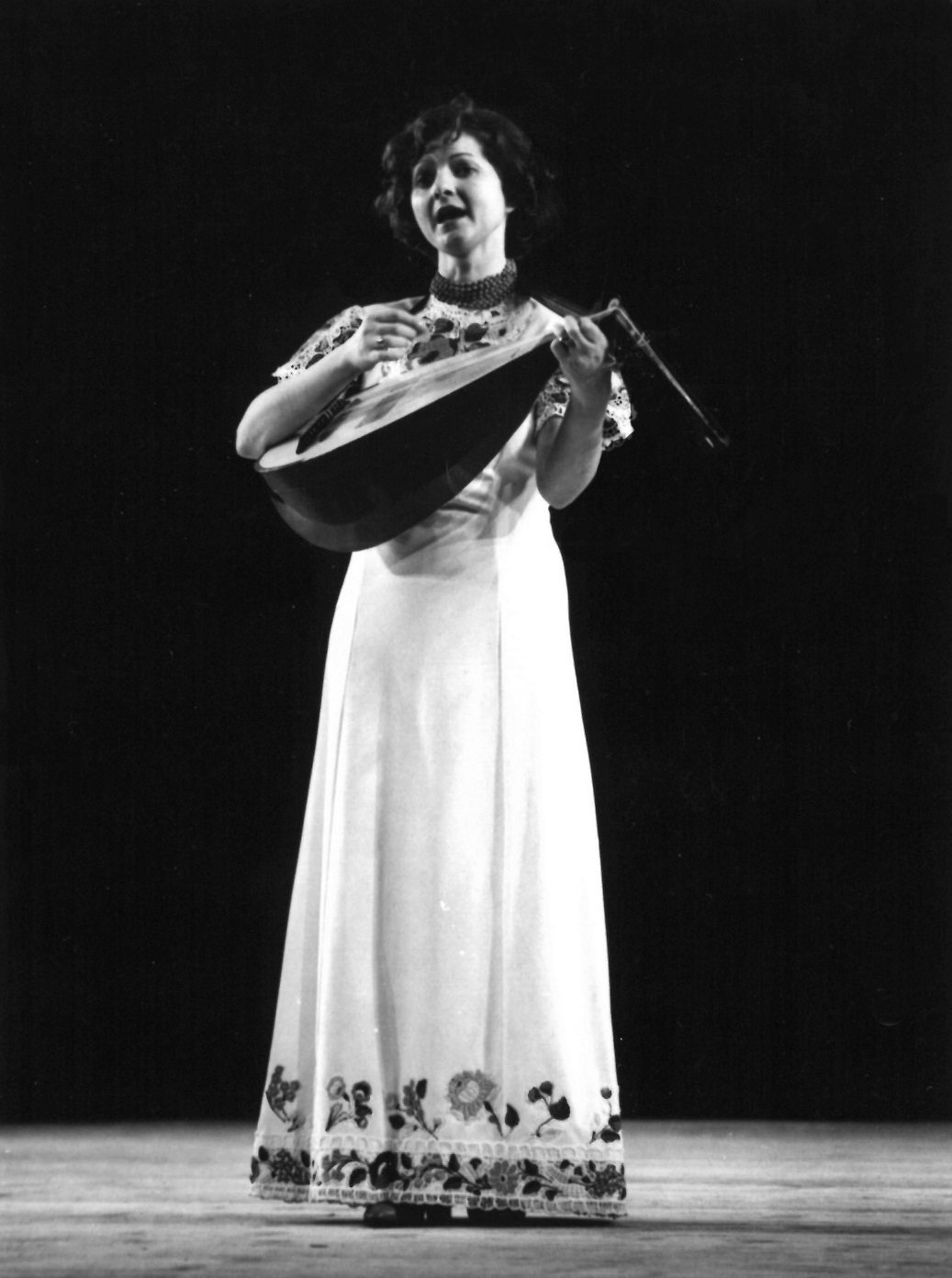 Bodza Klára 1979-es fellépése Budapesten, az Egyetemi Színpadon •  Fotó: Hagyományok Háza