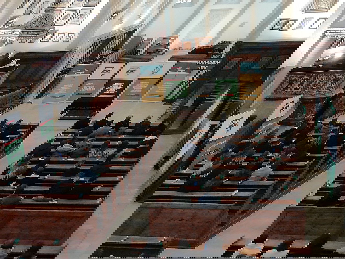 Az IKE-ünnepség keretében a Farkas utcai templomban Kató Béla püspök tartott hálaadó istentiszteletet •  Fotó: Somogyi Botond