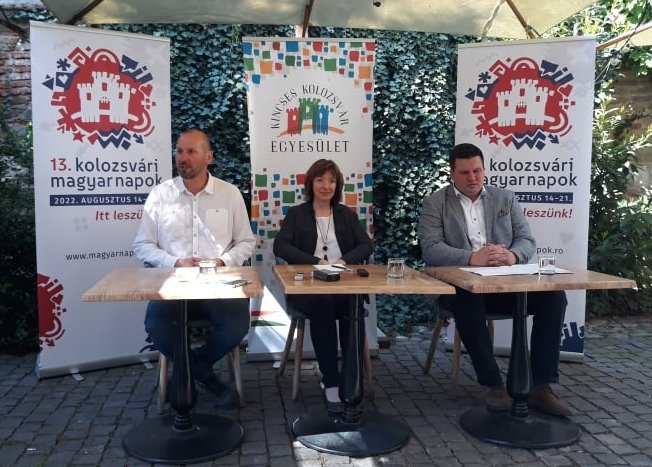 Gergely Balázs, Szabó Lilla és Grezsa Csaba a kolozsvári sajtótájékoztatón •  Fotó: Nánó Csaba