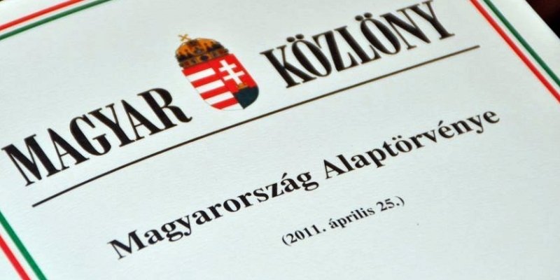 Magyarország Alaptörvénye 
az erkölcs kontrollja a jog fölött 
