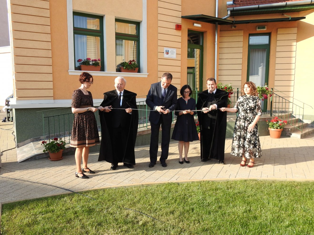 Székházavató. A Bihari Református Egyházmegye 59 gyülekezetének az új központja Nagyváradon • Fotó: Makkay József