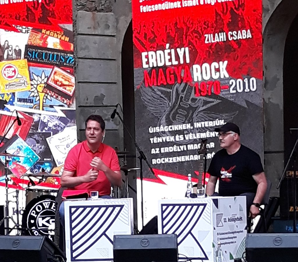 A nyár kiadói sikerének bizonyult Zilahi Csaba (jobbra) kötete •  Fotó: Nánó Csaba