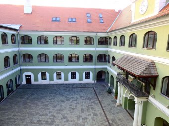 Kolozsváron kimaradnak a nagyobb önkormányzati-állami beruházásokból a magyar iskolák, törvénymódosítás jelentene megoldást