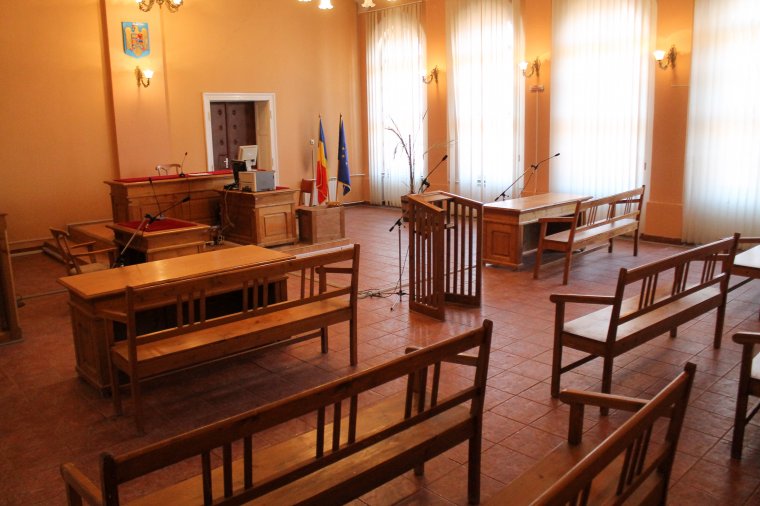 A halálos áldozat holléte felől érdeklődő bírónő nélkül folytatódik a tengerparti gázoló pere