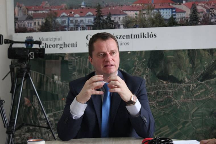 Alapfokon felmentette a törvényszék Mezei János volt gyergyószentmiklósi polgármestert