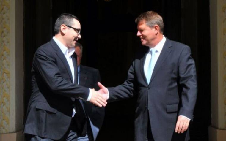 Román államfőválasztás: kémek és egyéb történetek