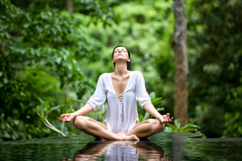 A meditáció alkalmával fontos, hogy testünk számára kényelmes, nyugalmi állapotot teremtsünk •  Fotó: Pixabay.com