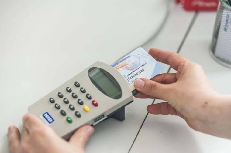 Egészségbiztosítási kártya: mire jó és mire nem?