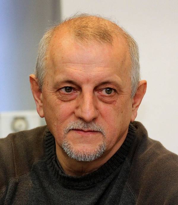 A Tavaszi szél dallamán innen és túl