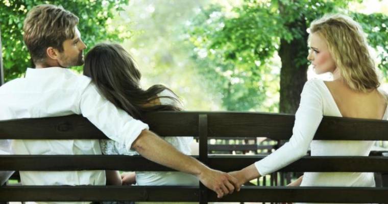 Megcsaltak, úgy szerettek – a hűtlenségről