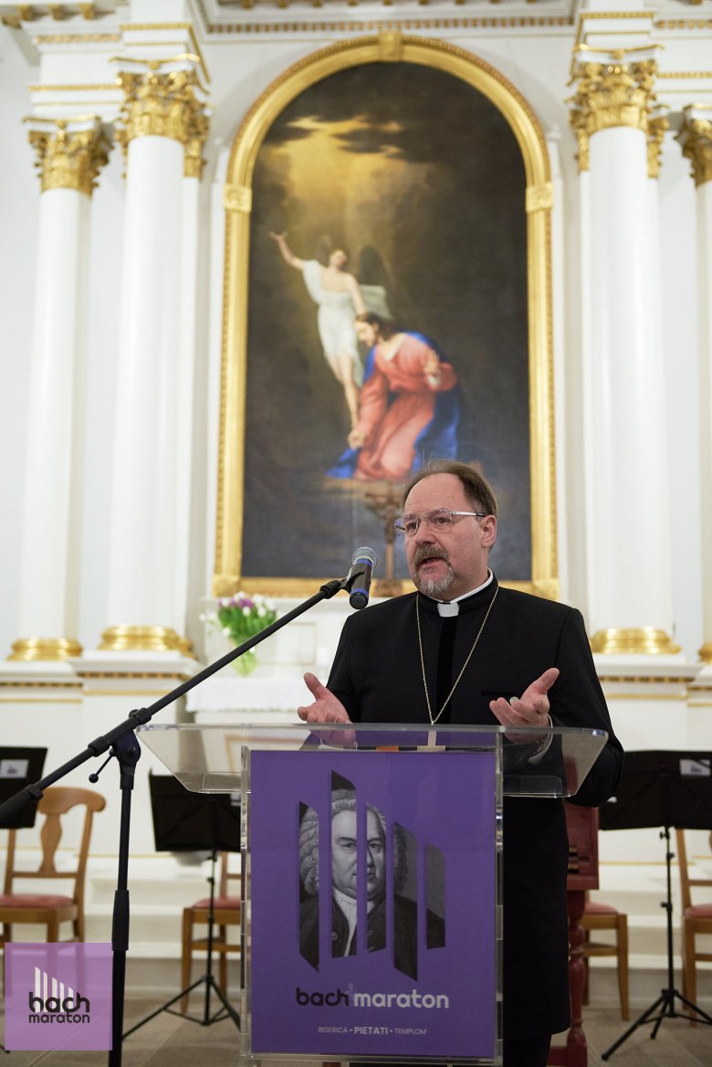 Adorjáni Dezső Zoltán püspök:  Jézus egészen más perspektívából közelíti meg a valóságot, igazsága a megértés új dimenziójába ragad minket. •  Fotó: Evangelikus.ro