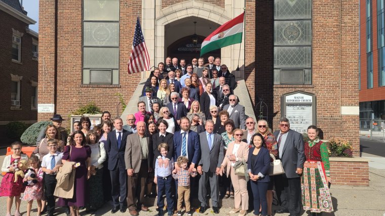 ,,Két ajtónk van” – Egy magyar református gyülekezet élete az amerikai New Brunswickban