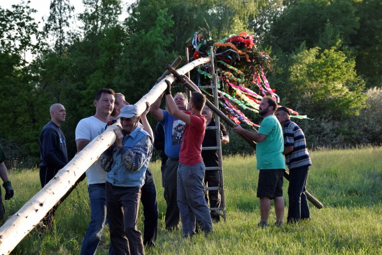 „Üdvöz légy pünkösdi királyunk”