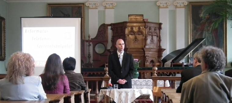 Telefonos szeretetszolgálat a gondviselés jegyében