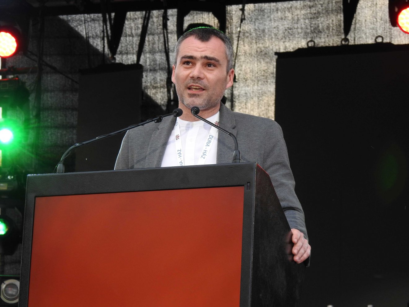 Csécs Márton unitárius lelkipásztor a falu valamennyi rendezvényén részt vesz •  Fotó: Makkay József