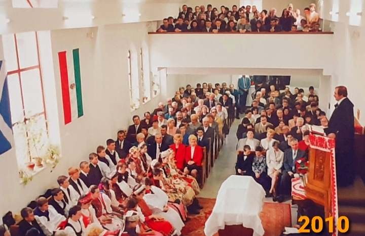 Ferenczy Miklós igét hirdet a újalsóvárosi (Patai utcai) református templomban •  Fotó: Archív
