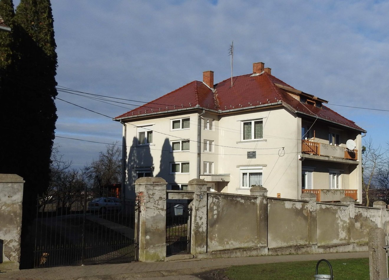 A római katolikus plébánia épülete Erdődön •  Fotó: Makkay József