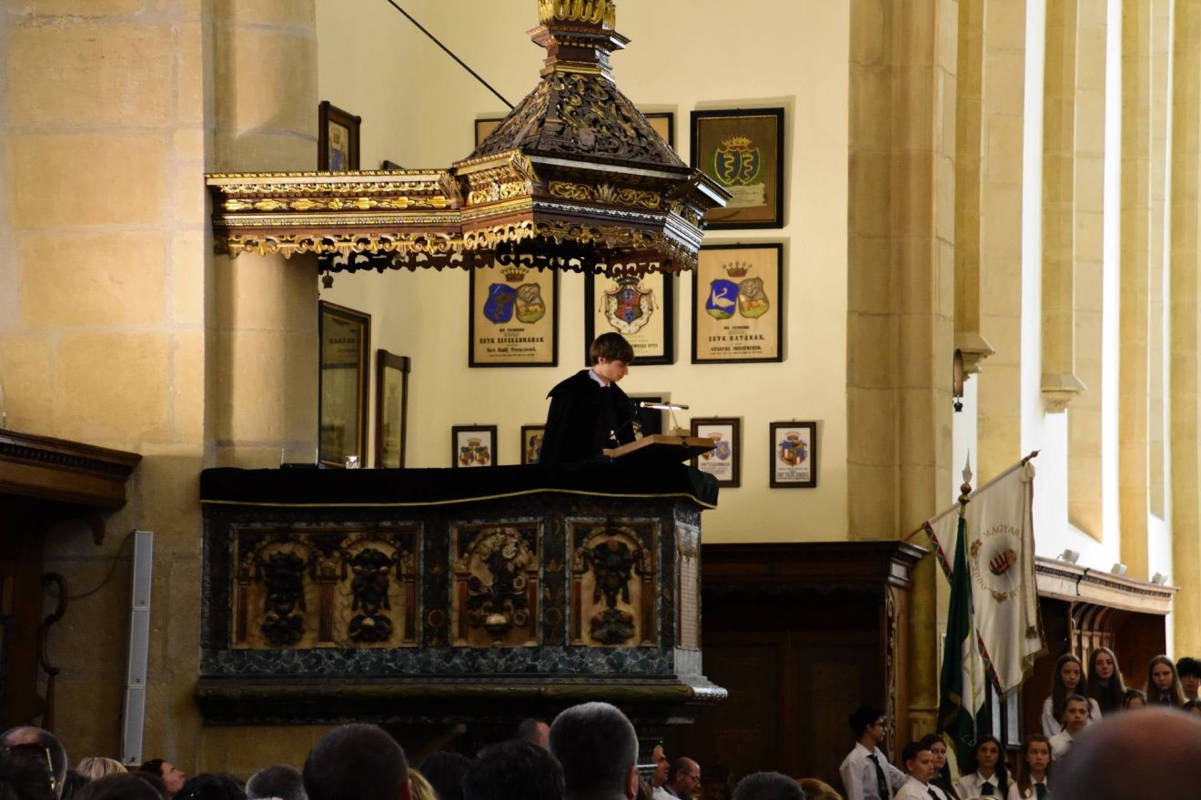 A Farkas utcai református templomban szolgál a kollégium iskolalelkésze •  Fotó: Facebook/Kolozsvári Református Kollégium