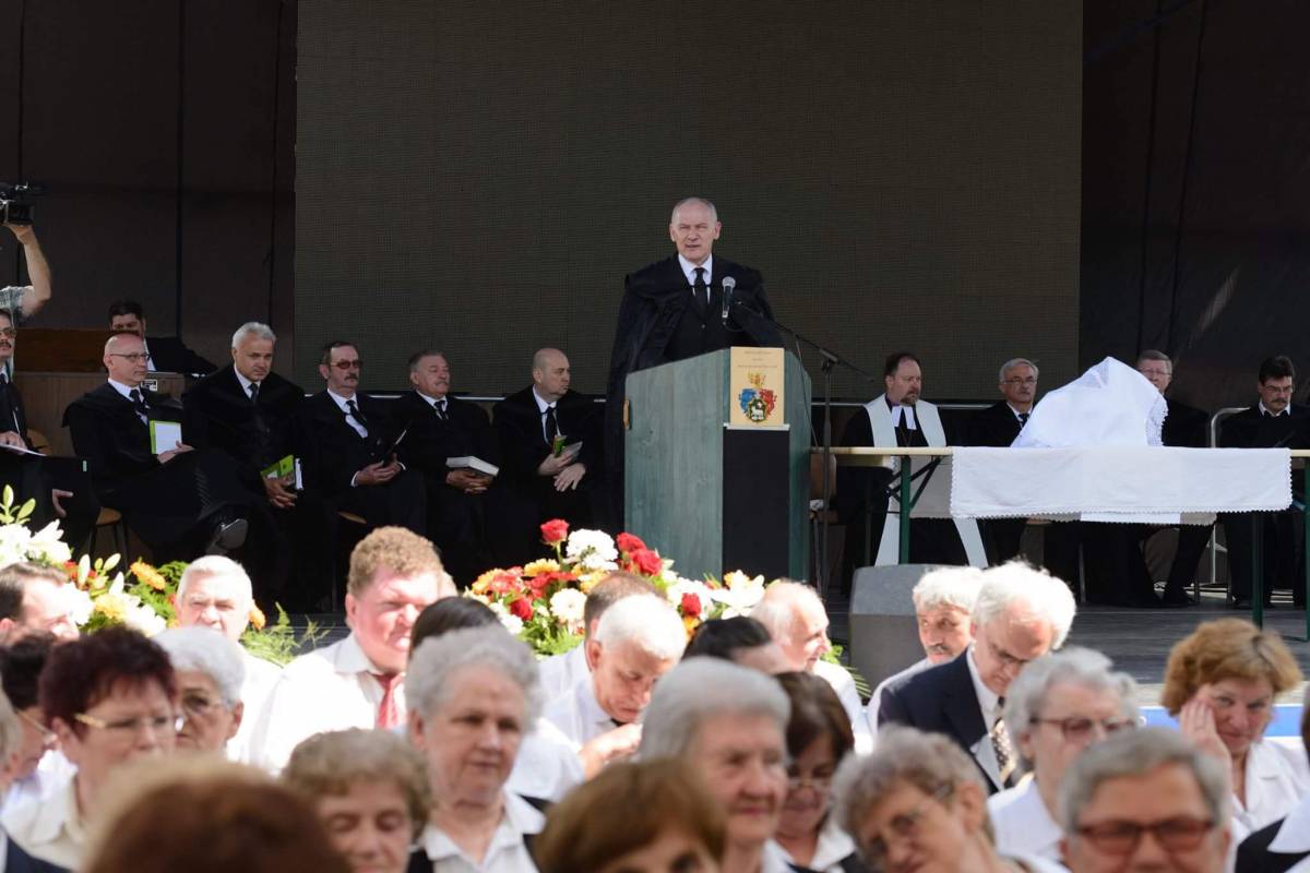 Bogárdi Szabó István dunamelléki püspök hirdette Isten igéjét a Református Egységnapon &bullet;  Fotó: Kis Gábor