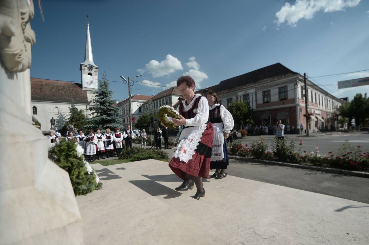 Trianoni megemlekezés Székelyudvarhelyen: &bullet;  Fotó: Barabás Ákos