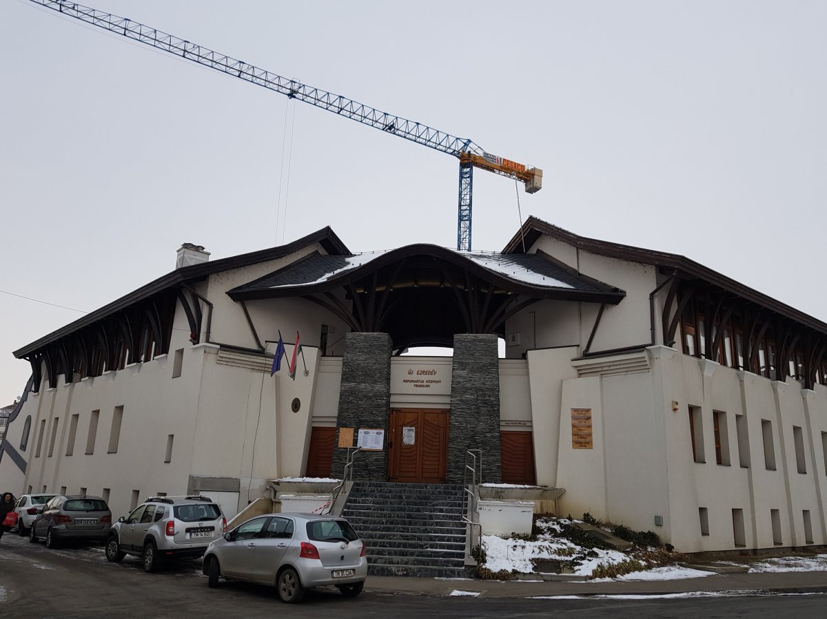 Az Új Ezredév Református Központ hátsó bejárata. Az egyházi ingatlan Temesvár legszebb új épülete lesz &bullet;  Fotó: Makkay József