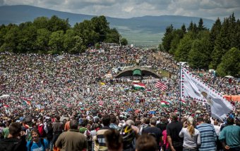 Ünnepi műsorfolyam és a csíksomlyói búcsú élőben pünkösdkor a Dunán