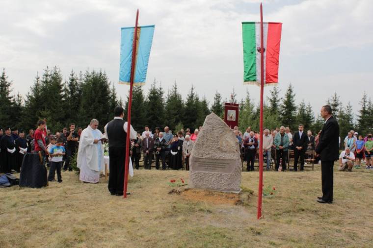 A hamuból újjászületett falu