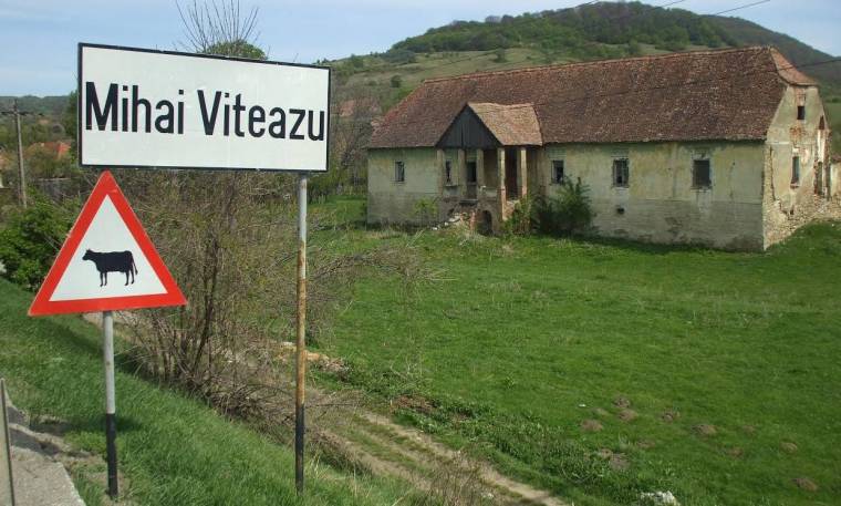 Kalapács alatt a Hallerek zoltáni birtoka