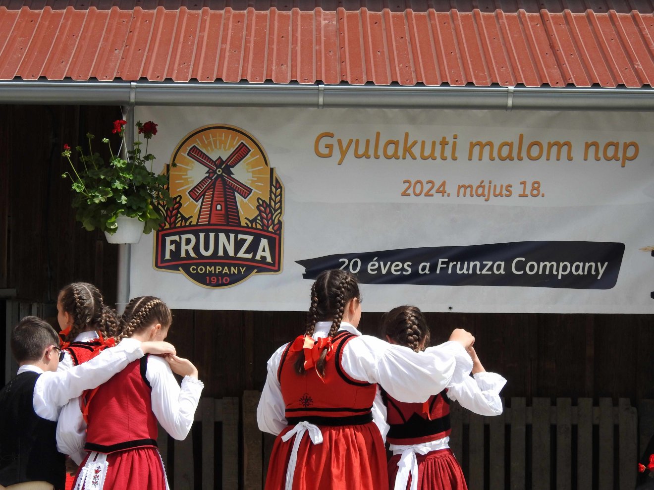 Néptánccal színesített malomnap •  Fotó: Makkay József