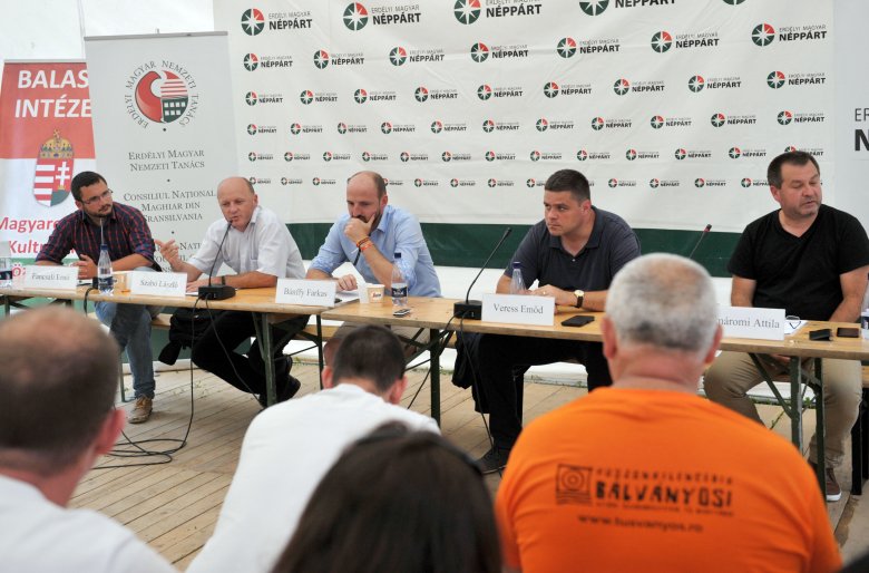 A visszaszolgáltatási törvényt nem alkalmazzák megfelelően – hangzott el az egyházak képviselőivel folytatott beszélgetésen •  Fotó: Beliczay László