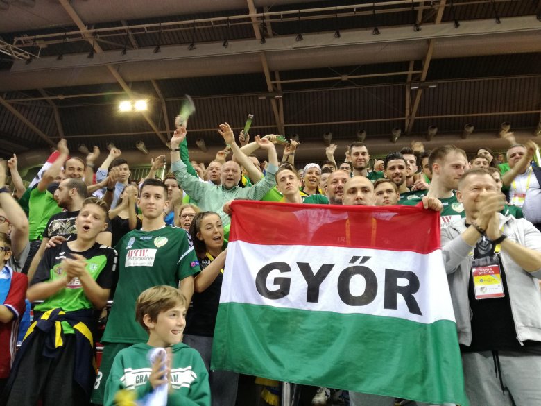 A magyar csapatot hazai szurkolók is elkísérték Spanyolországba •  Fotó: Ilyés Szabolcs