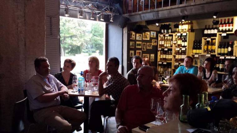 A követendő példa: Indivino borbár