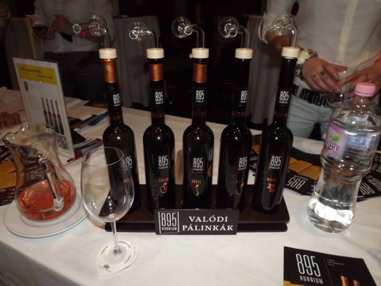 VinCE: rálátás a világ boraira