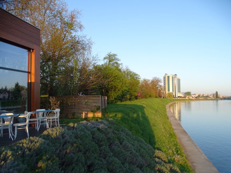 A tíz legjobb Körös-parti étterem között a Meatic, a Rivo és Spoon–Lotus center