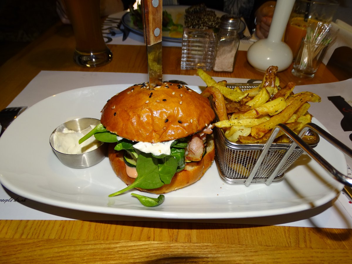 A Mistóban jó minőségű burgert kínálnak fekete angusmarhából &bullet;  Fotó: Dorozsmai Endre