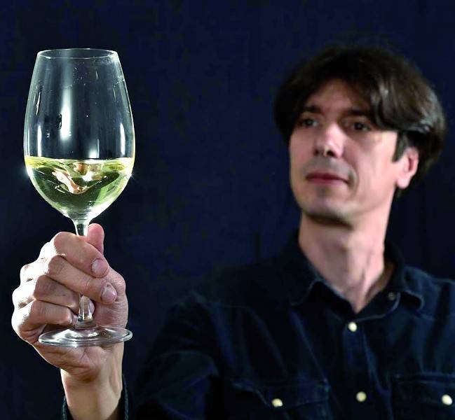 &bullet;  Fotó: Cristian Tzecu