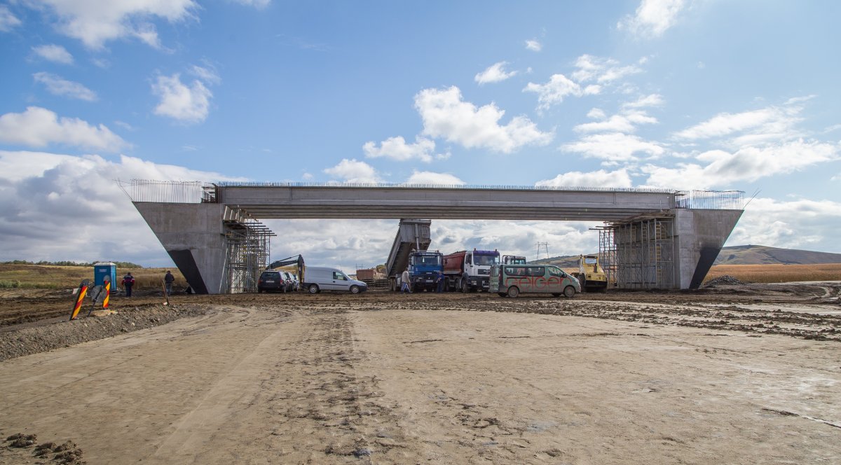 Csigalassúsággal épül az Aranyosgyéres–Marosvásárhely közötti autópályaszakasz is &bullet;  Fotó: Boda L. Gergely