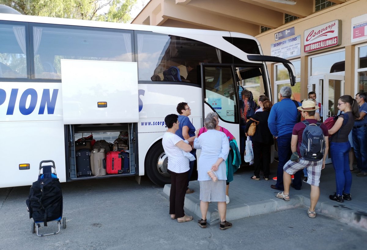 Székelyföldi távolsági buszállomás. Megtörténhet, hogy hamarosan új cégek uralják a személyszállítás helyi piacát is &bullet;  Fotó: Beliczay László