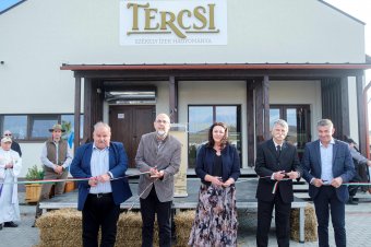 Korszerű húsüzemet adtak át magyar állami támogatással Felcsíkon