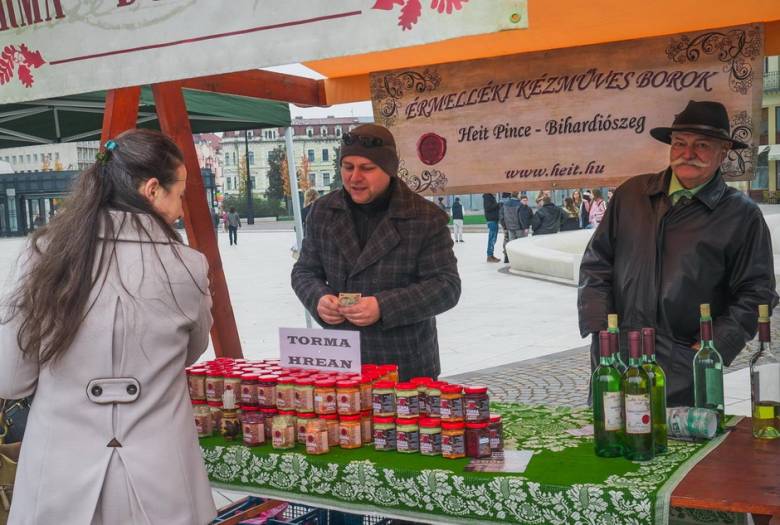 A Heit család termékei a nagyváradi Szent Márton-napi vásáron •  Fotó: Hejt Pincészet